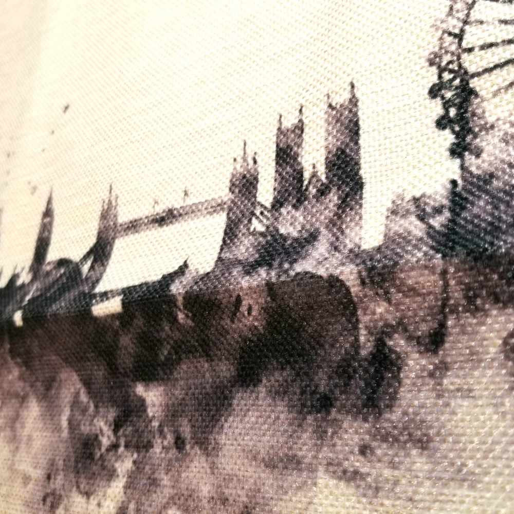 London Pillow Case - Picture 2 of 4